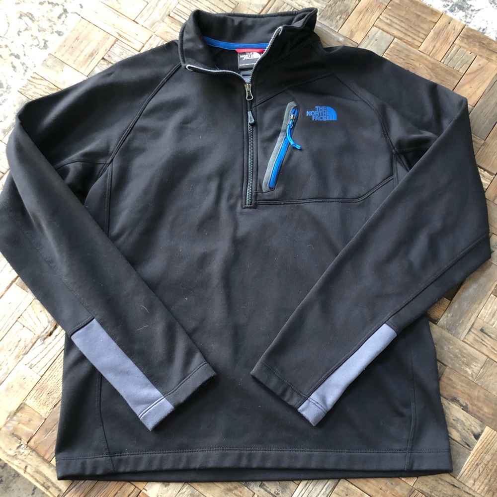 The North Face Men’s Quarter Zip Pullover Medium